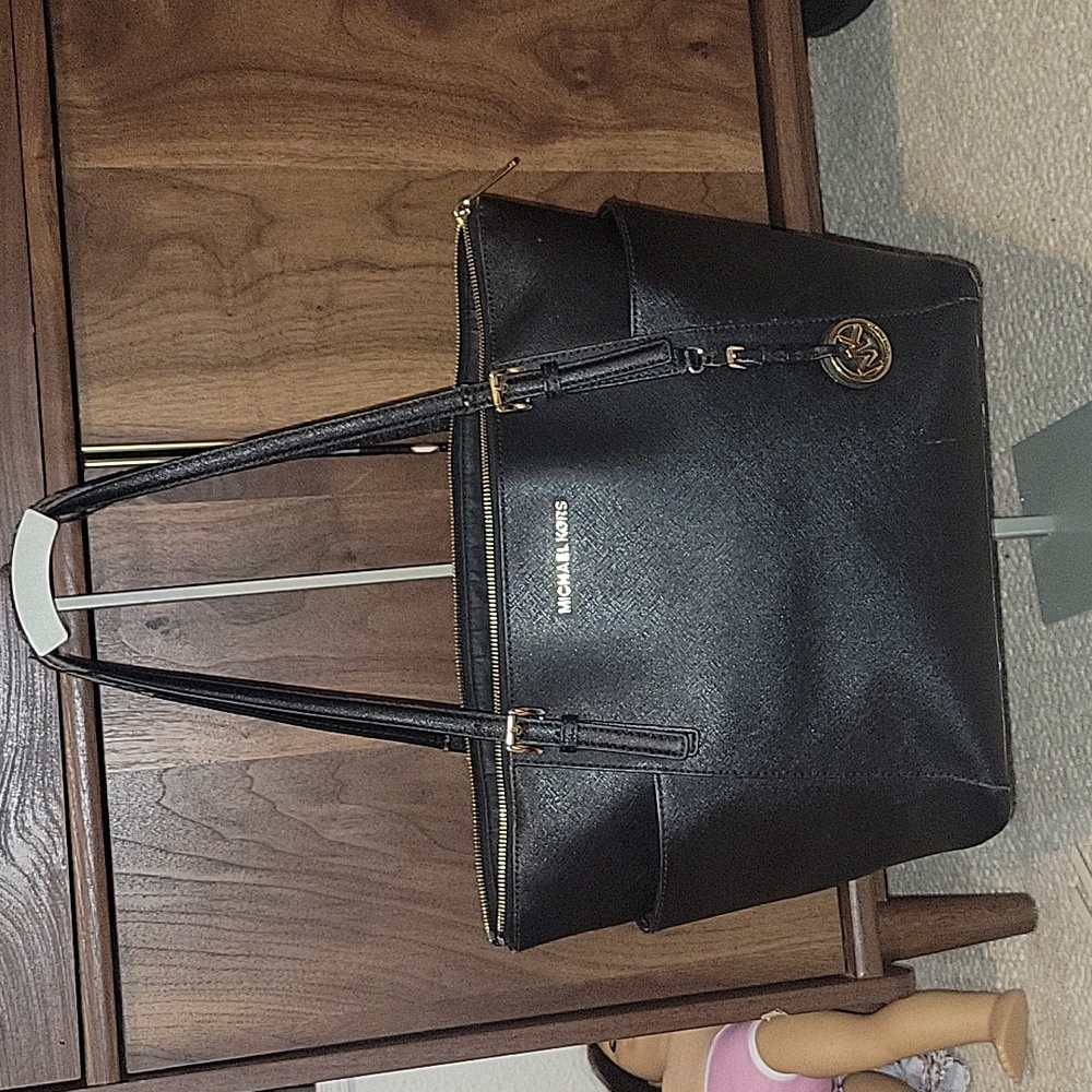 Michael kors large tote saffiano leather